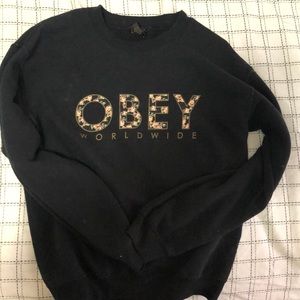 OBEY crewneck sweatshirt